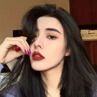 白桦林中的哨所